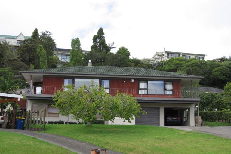 Photo of property in 2/12 Pluto Place, Beach Haven, Auckland, 0626