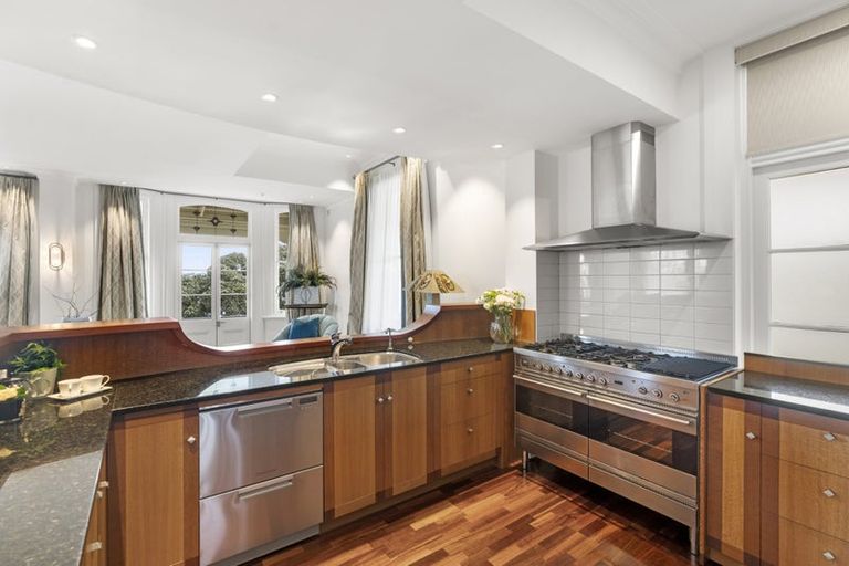 Photo of property in 6/5 King Edward Parade, Devonport, Auckland, 0624