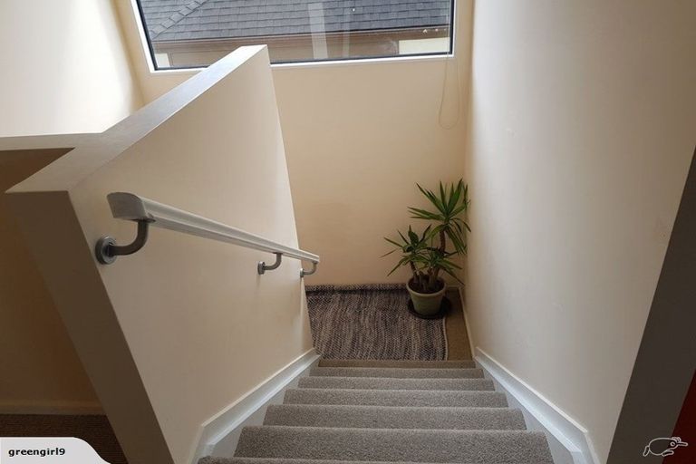 Photo of property in 12 Lone Tree Avenue, Te Atatu Peninsula, Auckland, 0610