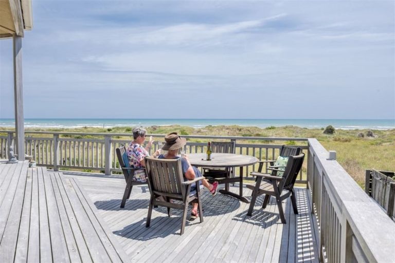 Photo of property in 103 Rua Avenue, Waitarere Beach, Levin, 5510