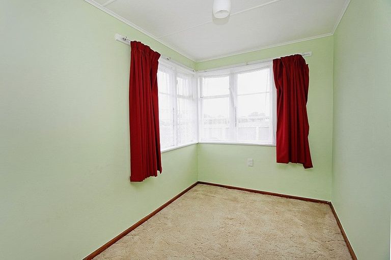 Photo of property in 167 Tasman Street, Opunake, 4616