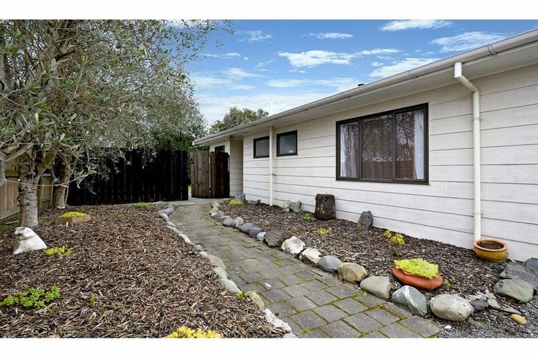 Photo of property in 2 Waimea West Road, Brightwater, 7022