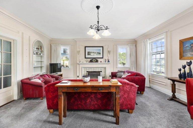 Photo of property in 31 Melbourne Road, Island Bay, Wellington, 6023