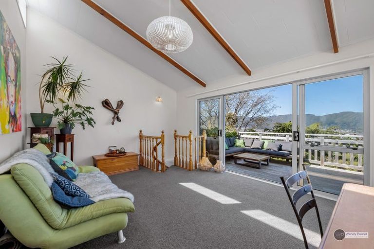 Photo of property in 3 Sunshine Crescent, Kelson, Lower Hutt, 5010