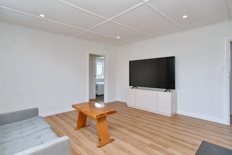 Photo of property in 4 Lindon Street, Rangiora, 7400