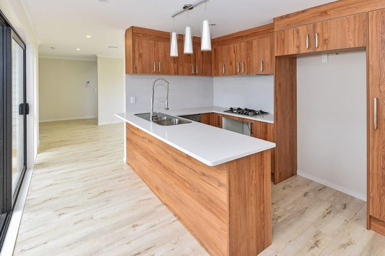 Photo of property in 13 Amokura Avenue, Takanini, 2112