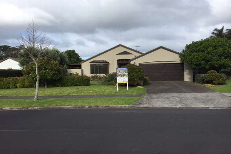 Photo of property in 92 Landing Drive, Albany, Auckland, 0632