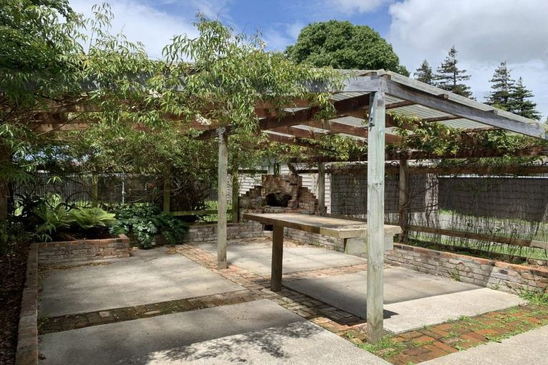 Photo of property in 19 Oxford Street, Marton, 4710