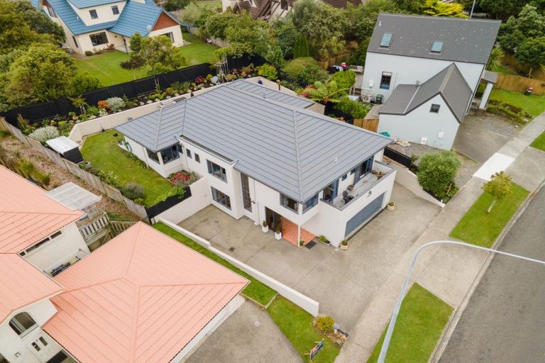 Photo of property in 11 Ruapehu Drive, Fitzherbert, Palmerston North, 4410