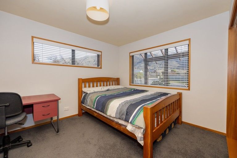 Photo of property in 2 Little Oak Common, Wanaka, 9305