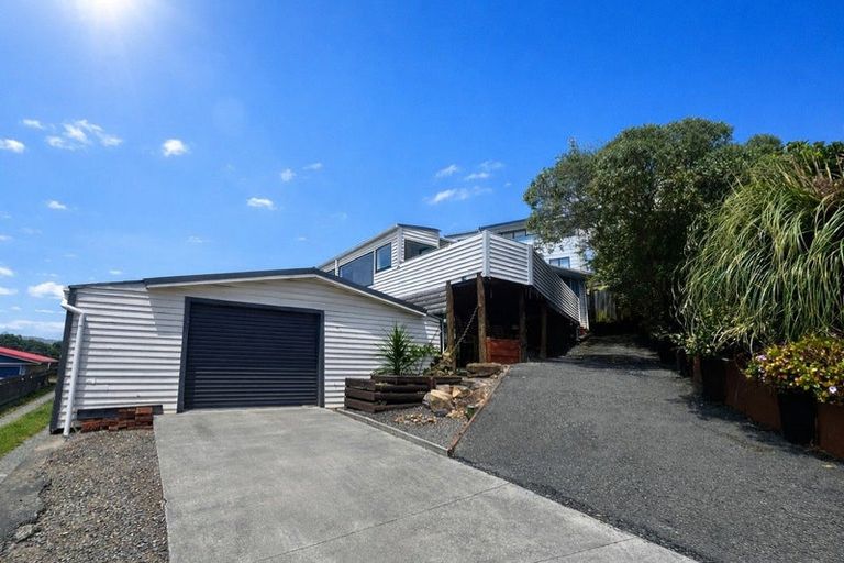 Photo of property in 6 Patiki Place, Titahi Bay, Porirua, 5022