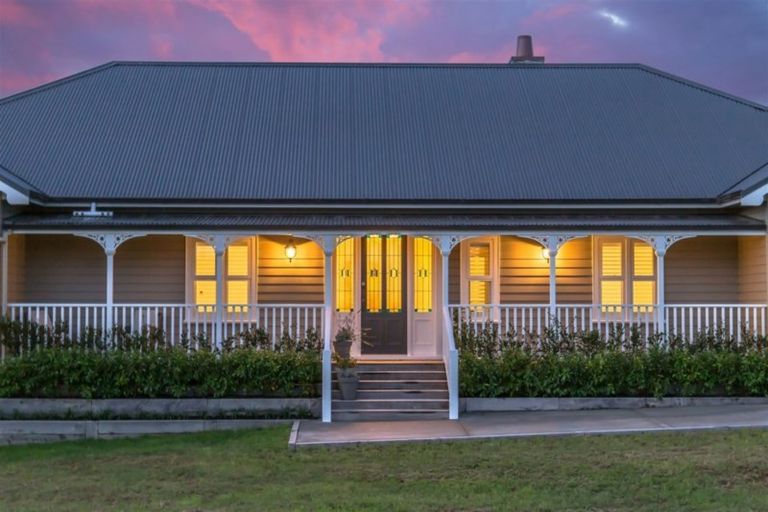 Photo of property in 30 Oak Valley Road, Dairy Flat, Albany, 0792