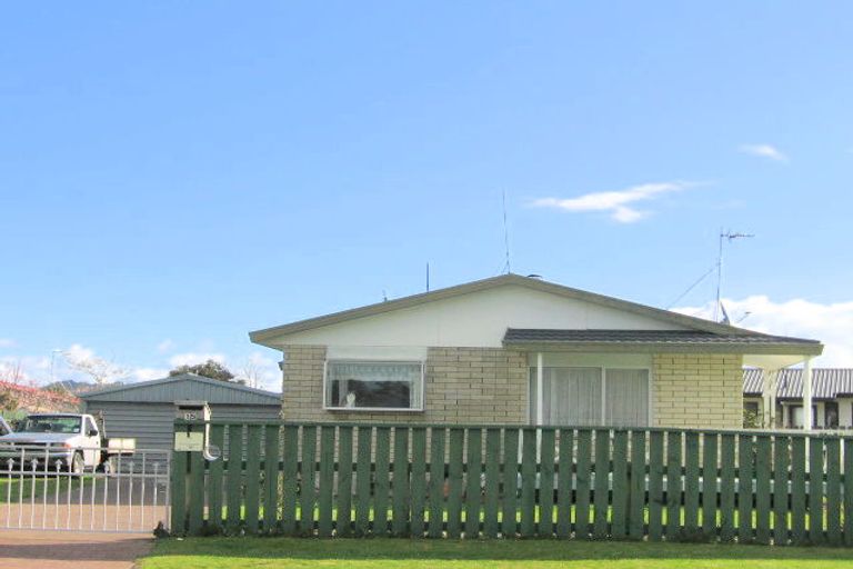 Photo of property in 15 Emerald Place, Papamoa Beach, Papamoa, 3118