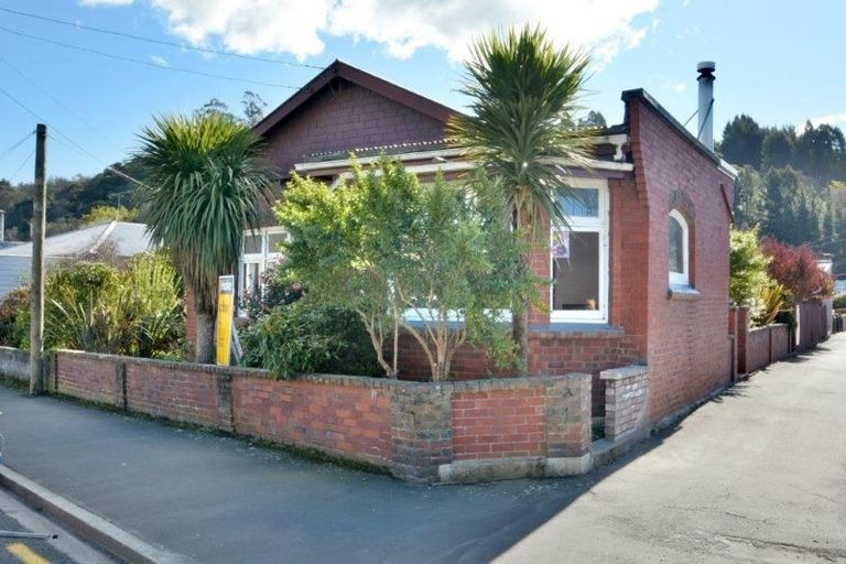 Photo of property in 1 Crown Street, North East Valley, Dunedin, 9010