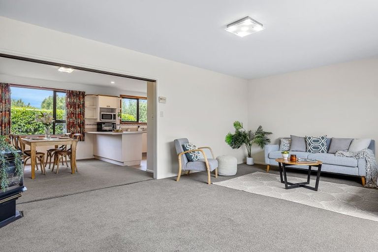 Photo of property in 11a Woodstock Place, Russley, Christchurch, 8042