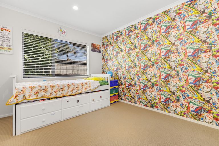 Photo of property in 11 Allerton Place, Wattle Downs, Auckland, 2103