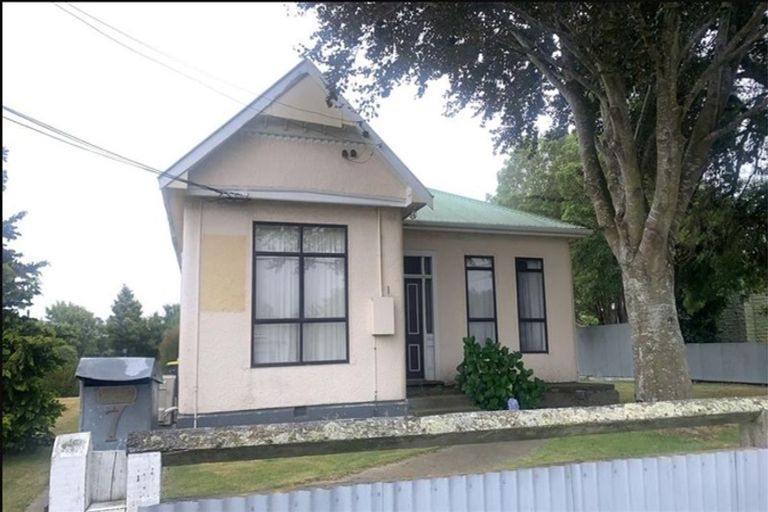 Photo of property in 7 Somerfield Street, Somerfield, Christchurch, 8024