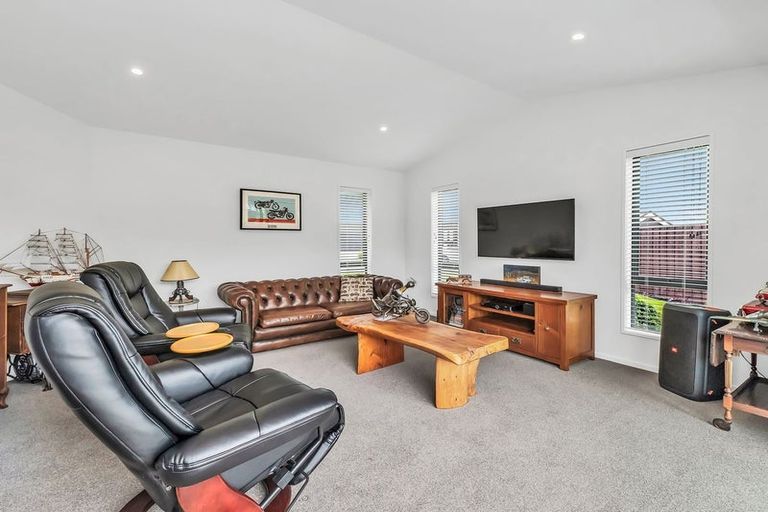 Photo of property in 3 Maurice James Way, Prebbleton, 7604