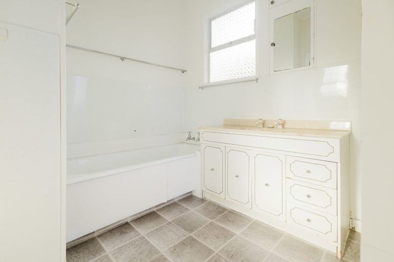 Photo of property in 55 College Street, Awapuni, Palmerston North, 4412