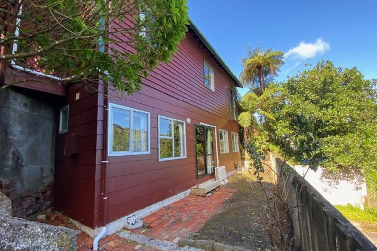 Photo of property in 39 Mount Pleasant Road, Aro Valley, Wellington, 6012