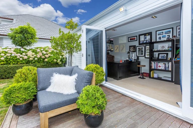 Photo of property in 385 Fergusson Drive, Heretaunga, Upper Hutt, 5018