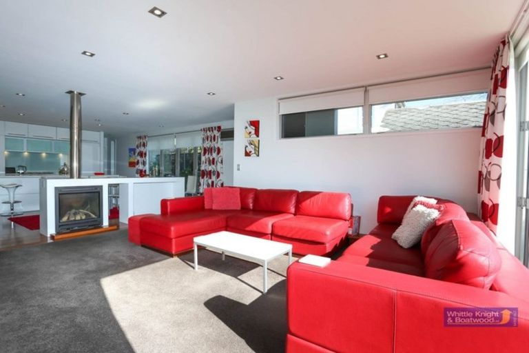 Photo of property in 10 Holly Road, St Albans, Christchurch, 8014