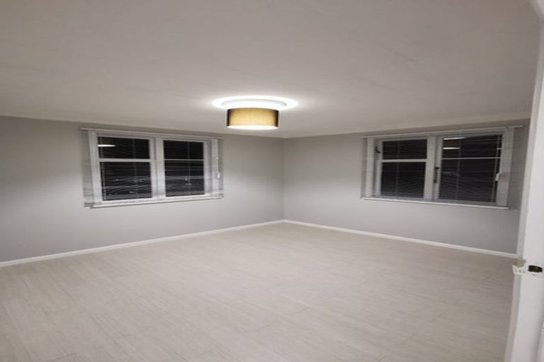 Photo of property in 10 Korokoro Road, Korokoro, Lower Hutt, 5012