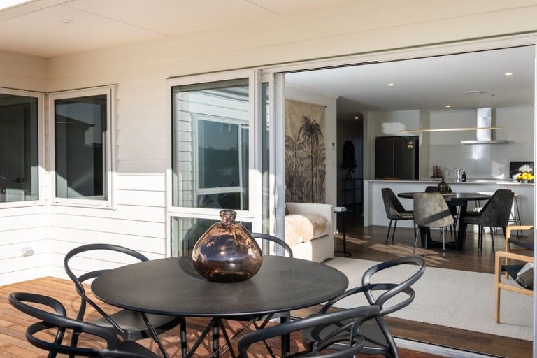 Photo of property in 76 Pelorus Avenue, Poraiti, Napier, 4112