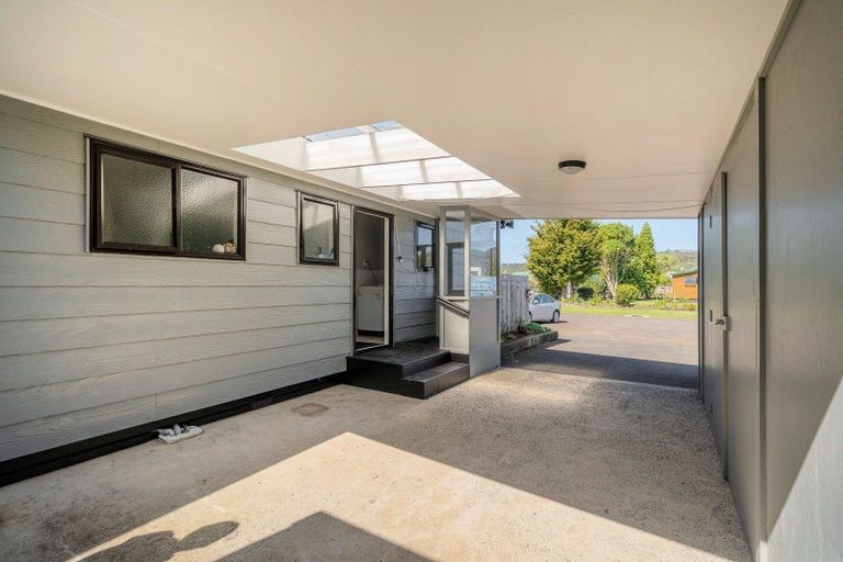 Photo of property in 8 Laura Place, Whitianga, 3510