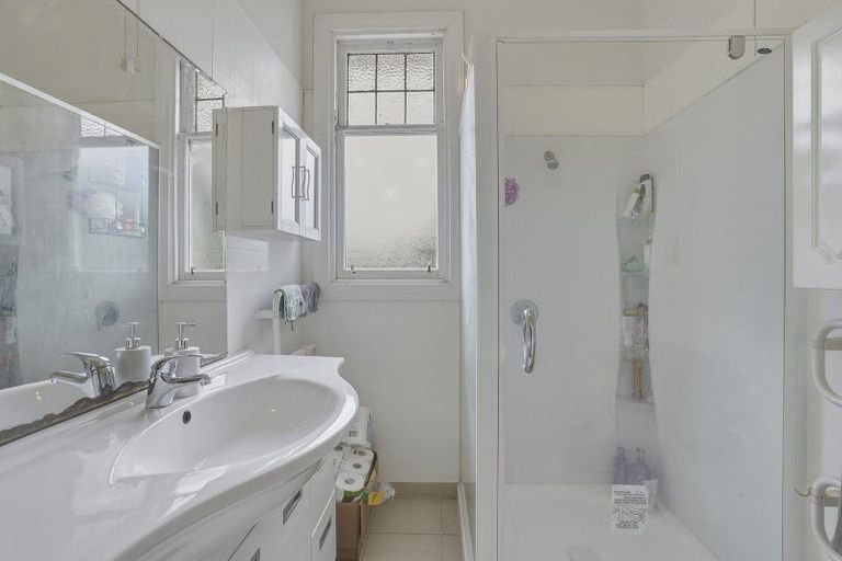 Photo of property in 18 Lachlan Avenue, North Dunedin, Dunedin, 9016