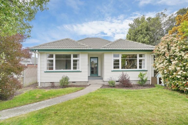 Photo of property in 1/12 Frankleigh Street, Somerfield, Christchurch, 8024