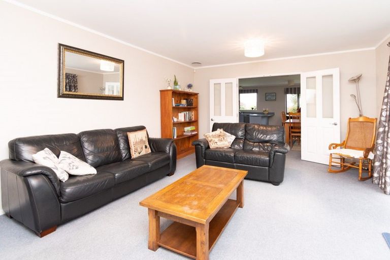 Photo of property in 12 Aspen Way, Kelvin Grove, Palmerston North, 4414