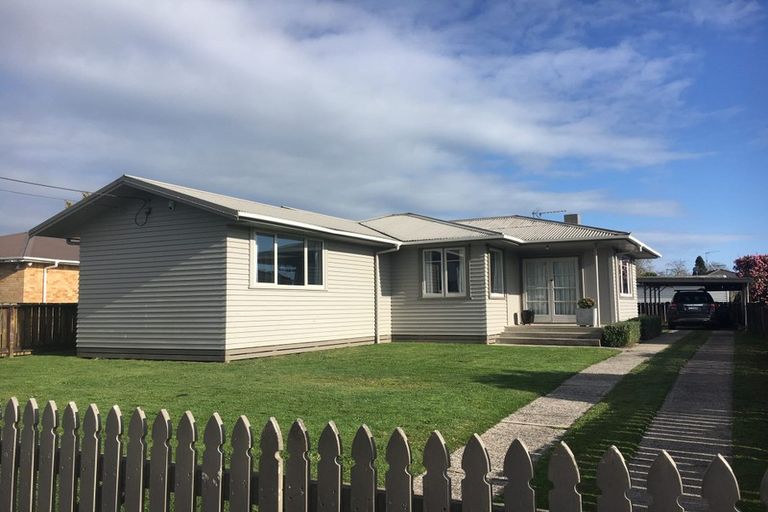 Photo of property in 11 Bruce Avenue, Glenview, Hamilton, 3206