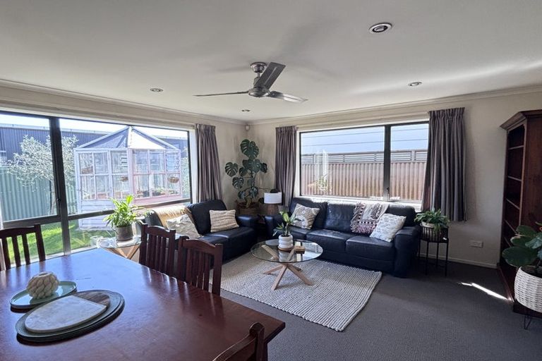 Photo of property in 800a Collinge Road, Mayfair, Hastings, 4122