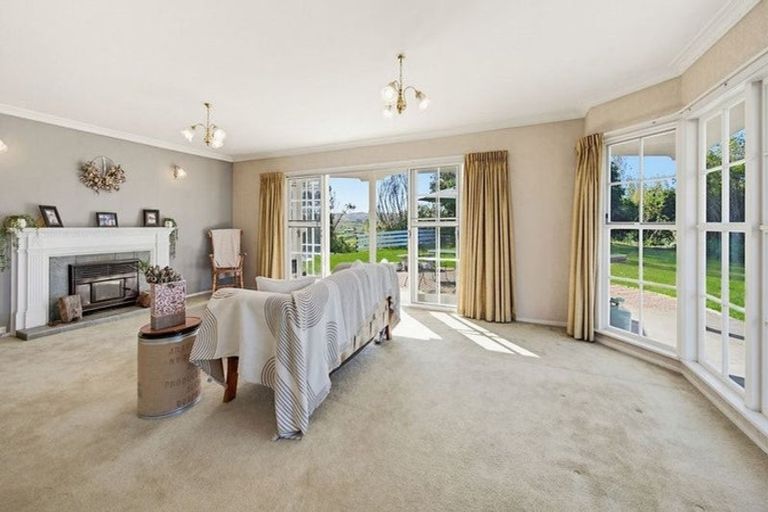 Photo of property in 36 Longview Road, Poraiti, Napier, 4182