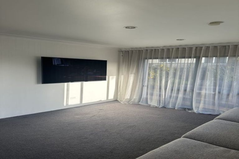 Photo of property in 2/840 Whangaparaoa Road, Manly, Whangaparaoa, 0930