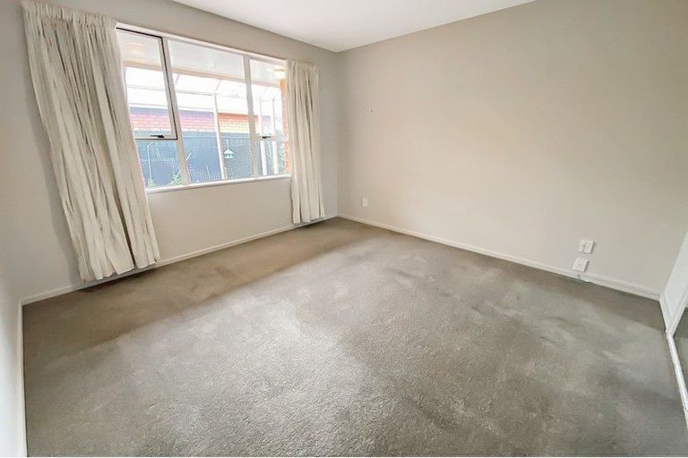 Photo of property in 135 Hawford Road, Opawa, Christchurch, 8023