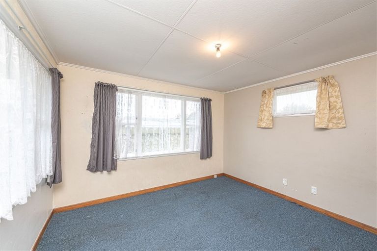Photo of property in 10 Mosston Road, Castlecliff, Whanganui, 4501