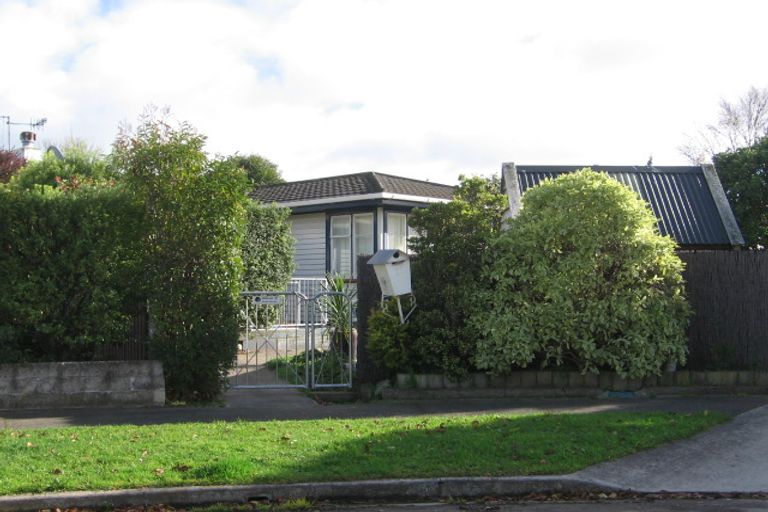 Photo of property in 11 Tawa Street, Palmerston North, 4414