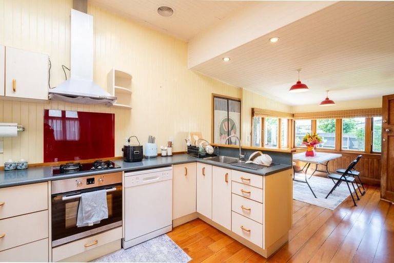 Photo of property in 8 Karamu Avenue, Takaro, Palmerston North, 4410