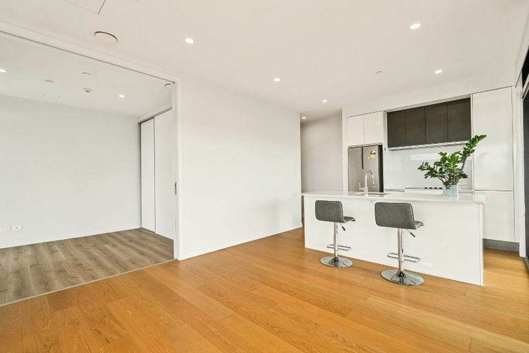 Photo of property in Frank Sargeson Apts, 403/74 Anzac Street, Takapuna, Auckland, 0622