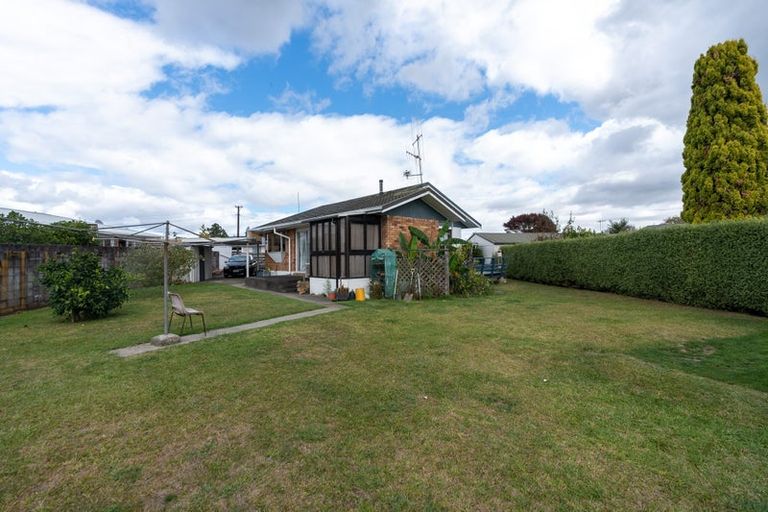 Photo of property in 15 Pryce Place, Silverdale, Hamilton, 3216