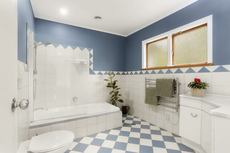 Photo of property in 235a Titirangi Road, Titirangi, Auckland, 0604