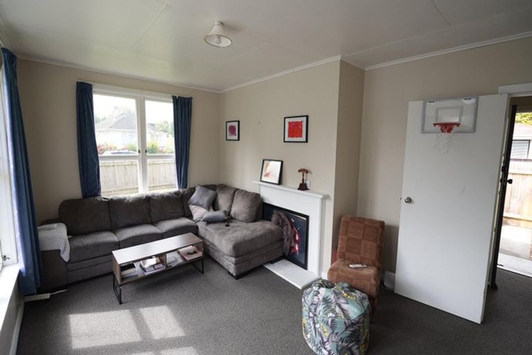 Photo of property in 57a Crewe Crescent, Hokowhitu, Palmerston North, 4410