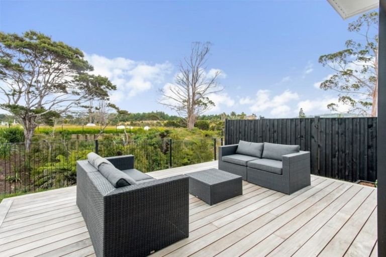 Photo of property in 6 Tai Crescent, Hobsonville, Auckland, 0616