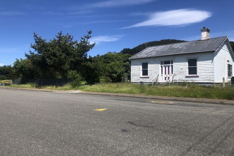 Photo of property in 36 Spencer Street, Bluff, 9814