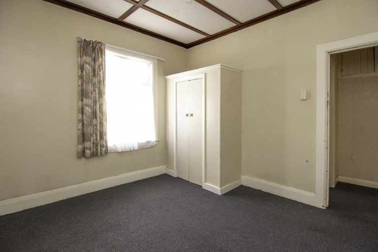 Photo of property in 64 Lyndhurst Street, Takaro, Palmerston North, 4412