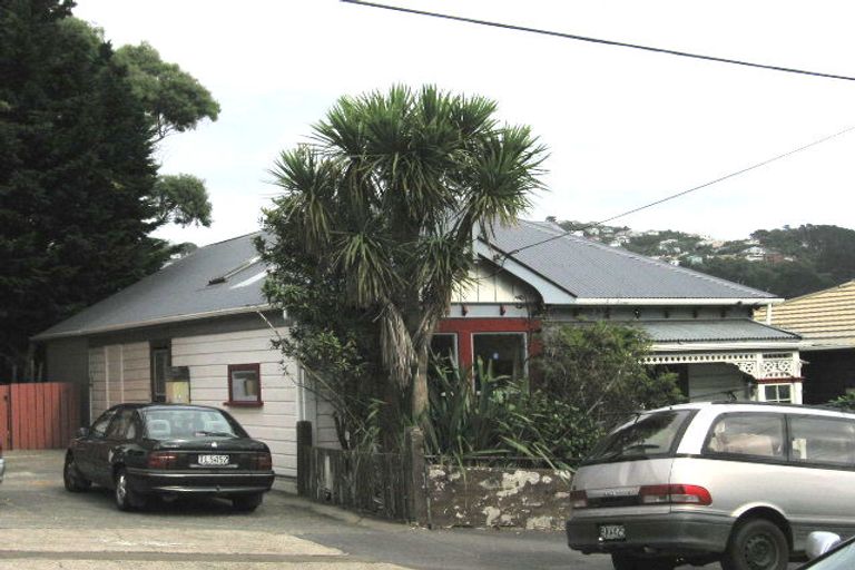 Photo of property in 100 Daniell Street, Newtown, Wellington, 6021