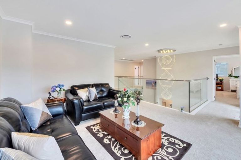 Photo of property in 51 Admirals Court Drive, Greenhithe, Auckland, 0632