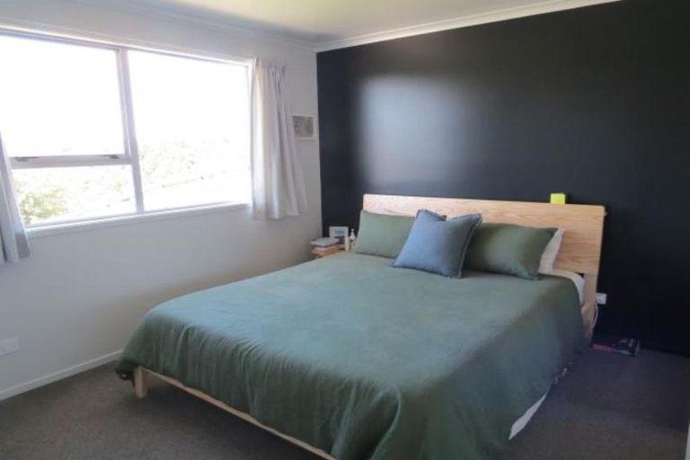 Photo of property in 7c Fairview Place, Westown, New Plymouth, 4310
